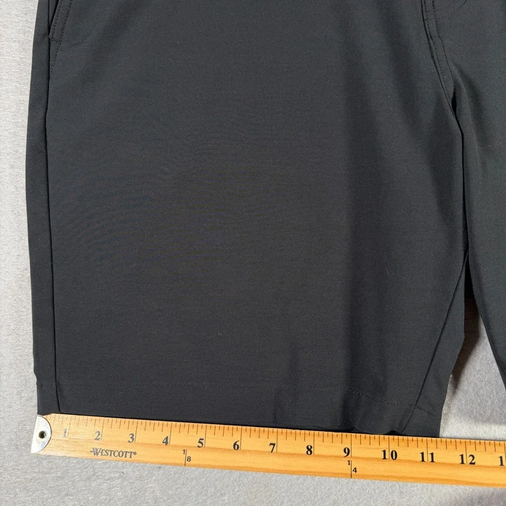 TravisMathew Beck Mens Golf Shorts Dark Grey Charcoal 40 1MAA590 Stretch
